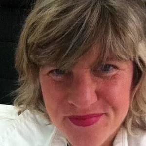Meet your Posher, Leslie